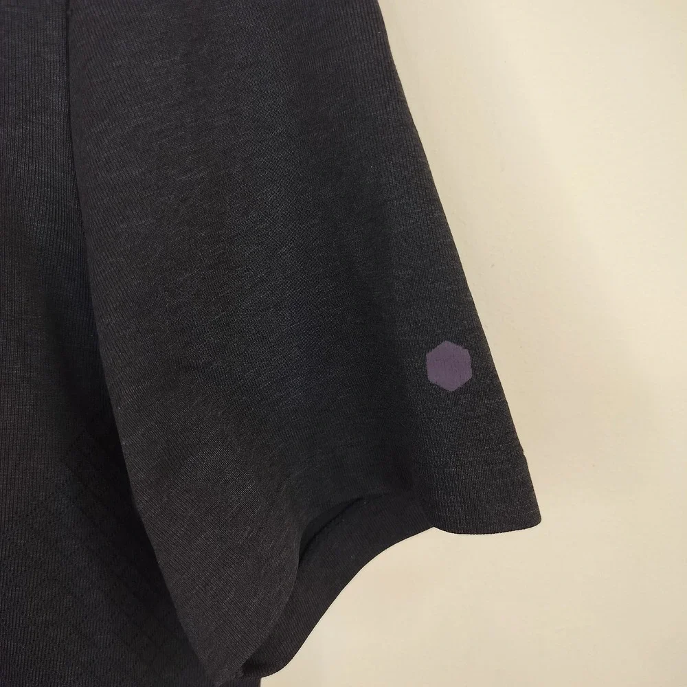 Under Armour Rush T-Shirt Celliant HeatGear Seamless Athletic